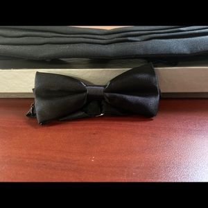 Adjustable Bow Tie and Cummerbund Set